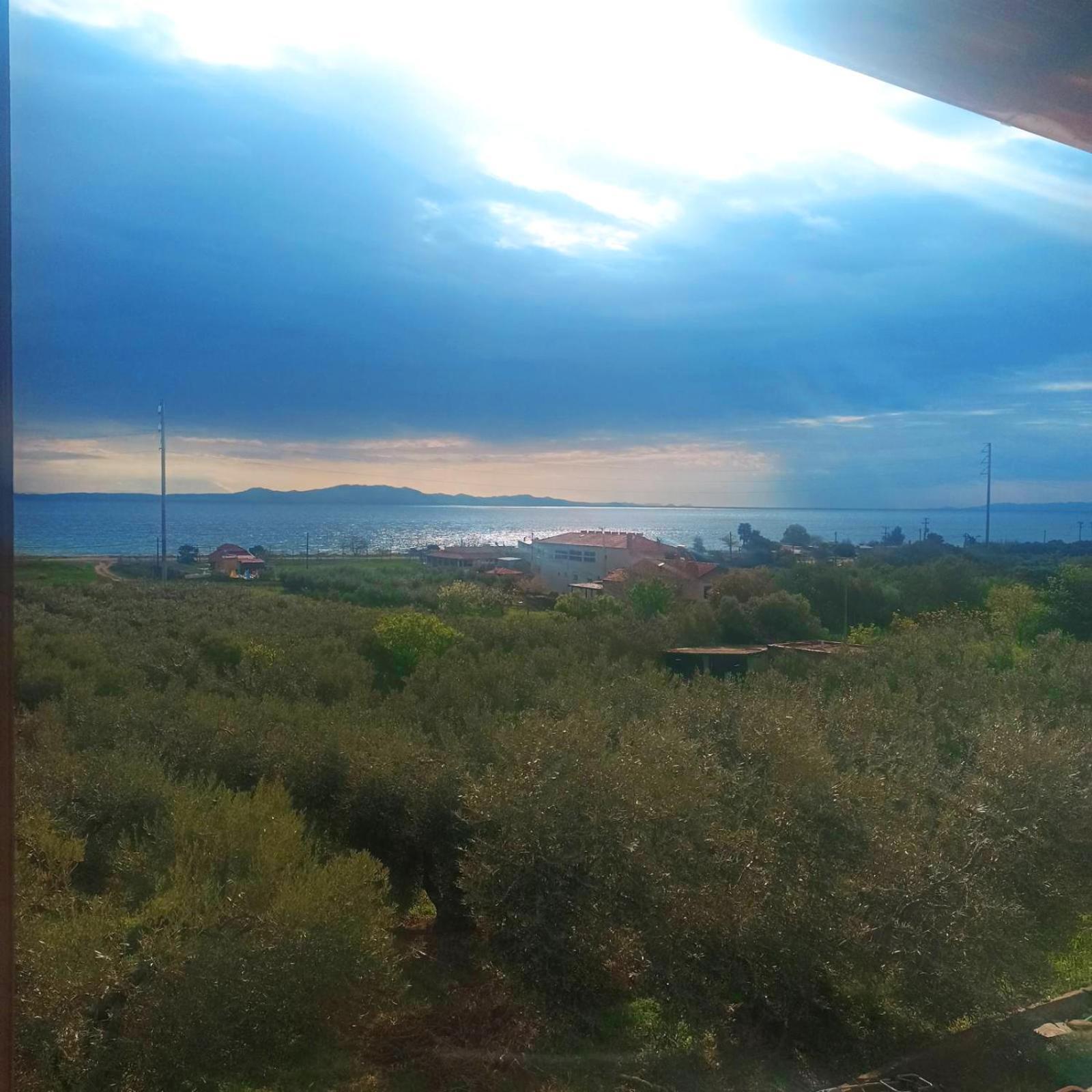 Kalelia Appartement Nea Poteidaia Buitenkant foto